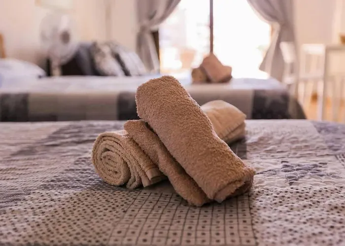 Castle Harbour 649 *